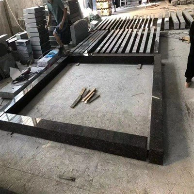 Piatră funerară din granit negru și maro Piatră funcțională maro și monument